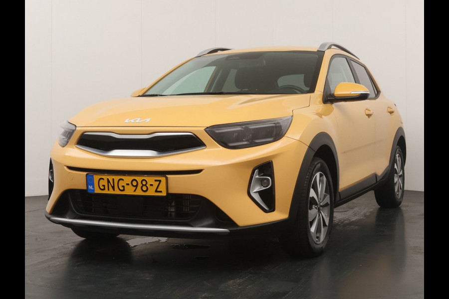 Kia Stonic 1.0 T-GDi MHEV DynamicPlusLine - Stoel/Stuurverwarming - Lichtmetalen Velgen - Navigatie - LED Koplampen - Cruise Control - Fabrieksgarantie Tot 2031