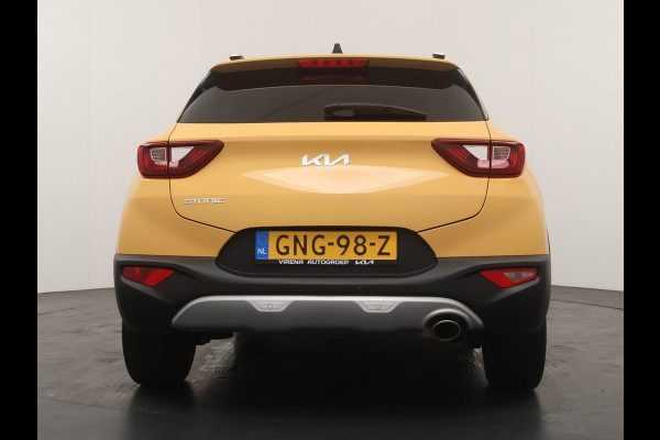 Kia Stonic 1.0 T-GDi MHEV DynamicPlusLine - Stoel/Stuurverwarming - Lichtmetalen Velgen - Navigatie - LED Koplampen - Cruise Control - Fabrieksgarantie Tot 2031
