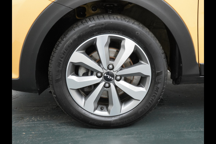 Kia Stonic 1.0 T-GDi MHEV DynamicPlusLine - Stoel/Stuurverwarming - Lichtmetalen Velgen - Navigatie - LED Koplampen - Cruise Control - Fabrieksgarantie Tot 2031