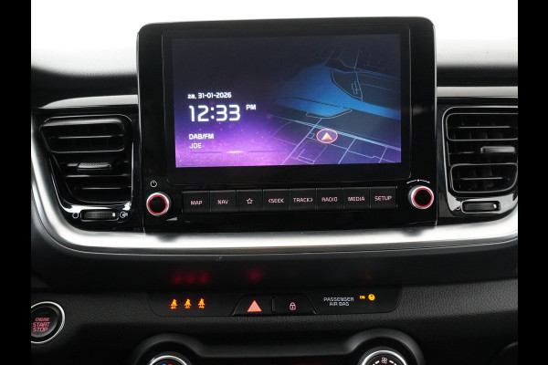 Kia Stonic 1.0 T-GDi MHEV DynamicPlusLine - Stoel/Stuurverwarming - Lichtmetalen Velgen - Navigatie - LED Koplampen - Cruise Control - Fabrieksgarantie Tot 2031