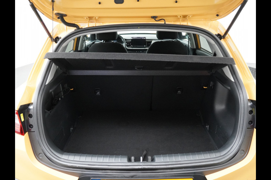 Kia Stonic 1.0 T-GDi MHEV DynamicPlusLine - Stoel/Stuurverwarming - Lichtmetalen Velgen - Navigatie - LED Koplampen - Cruise Control - Fabrieksgarantie Tot 2031
