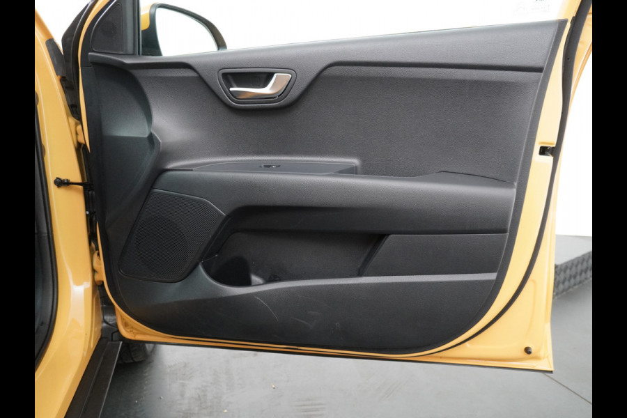 Kia Stonic 1.0 T-GDi MHEV DynamicPlusLine - Stoel/Stuurverwarming - Lichtmetalen Velgen - Navigatie - LED Koplampen - Cruise Control - Fabrieksgarantie Tot 2031