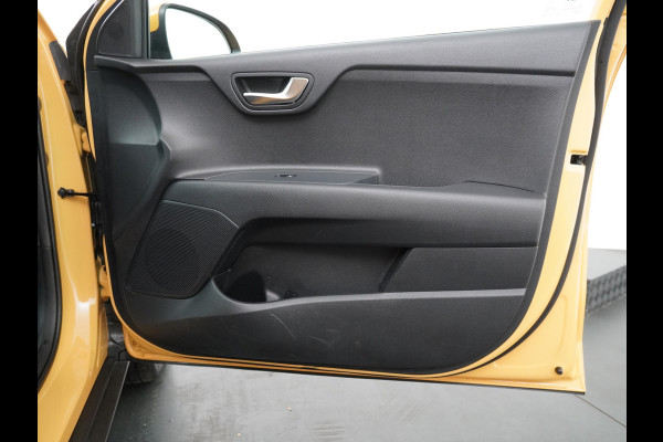 Kia Stonic 1.0 T-GDi MHEV DynamicPlusLine - Stoel/Stuurverwarming - Lichtmetalen Velgen - Navigatie - LED Koplampen - Cruise Control - Fabrieksgarantie Tot 2031