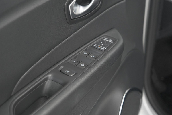 Renault Captur TCe 150 EDC Intens | Trekhaak | Navigatie | Parkeersensoren