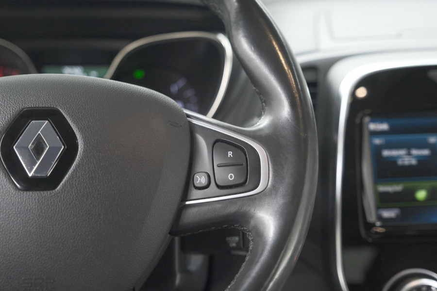 Renault Captur TCe 150 EDC Intens | Trekhaak | Navigatie | Parkeersensoren