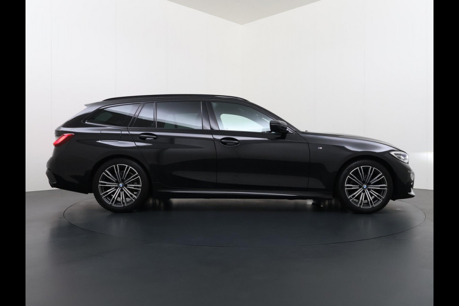 BMW 3 Serie Touring 318i High Executive Edition M Sport | Afneembare trekhaak | Stoelverwarming | Origineel Nederlands geleverd (NAP) | Rijklaar geleverd incl. 12 maanden BOVAG-garantie