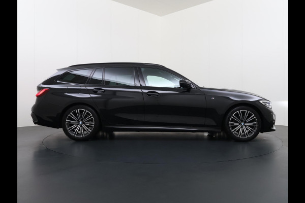 BMW 3 Serie Touring 318i High Executive Edition M Sport | Afneembare trekhaak | Stoelverwarming | Origineel Nederlands geleverd (NAP) | Rijklaar geleverd incl. 12 maanden BOVAG-garantie