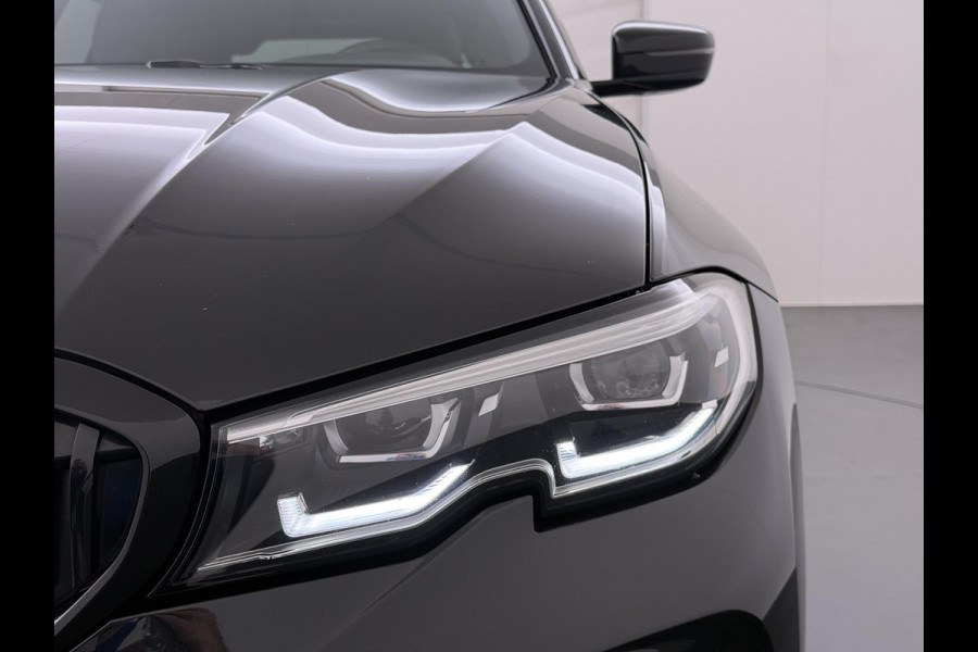 BMW 3 Serie Touring 318i High Executive Edition M Sport | Afneembare trekhaak | Stoelverwarming | Origineel Nederlands geleverd (NAP) | Rijklaar geleverd incl. 12 maanden BOVAG-garantie
