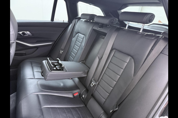 BMW 3 Serie Touring 318i High Executive Edition M Sport | Afneembare trekhaak | Stoelverwarming | Origineel Nederlands geleverd (NAP) | Rijklaar geleverd incl. 12 maanden BOVAG-garantie