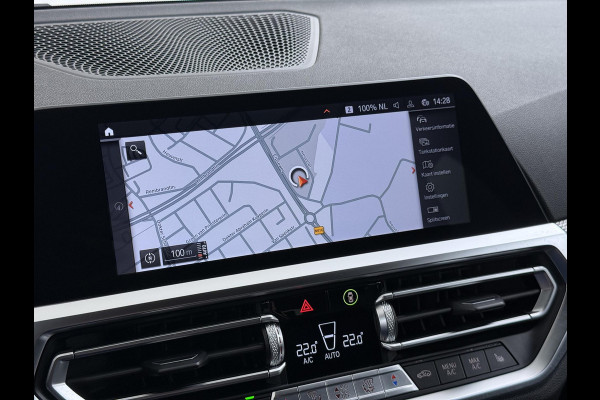 BMW 3 Serie Touring 318i High Executive Edition M Sport | Afneembare trekhaak | Stoelverwarming | Origineel Nederlands geleverd (NAP) | Rijklaar geleverd incl. 12 maanden BOVAG-garantie