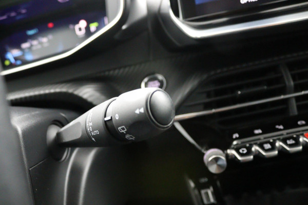 Peugeot e-2008 EV 50 kWh*3FASE*3D-COCKPIT*NAVI*ECC*CAM*CARPLAY*