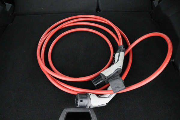 Peugeot e-2008 EV 50 kWh*3FASE*3D-COCKPIT*NAVI*ECC*CAM*CARPLAY*