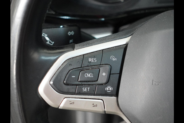 Volkswagen Transporter 2.0 TDI L2 Dubbele Cabine Automaat Highline Airco Cruise control Camera Apple Carplay/Android Auto
