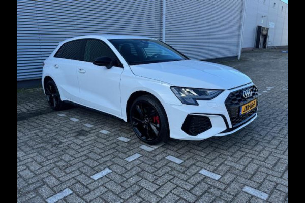 Audi A3 Sportback 45 TFSI e S Black edition Competition,Stoelverwarming,Carplay,Sportstoelen,