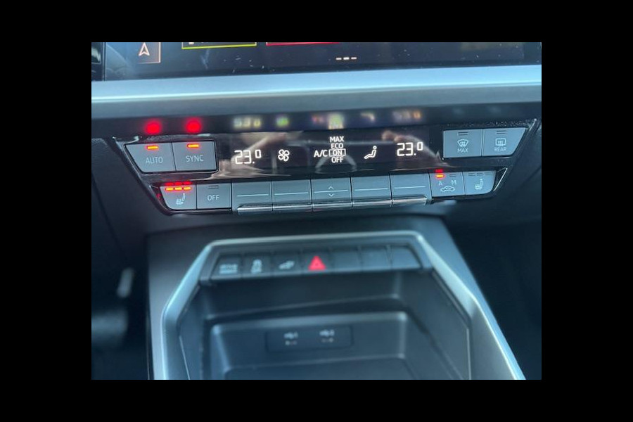 Audi A3 Sportback 45 TFSI e S Black edition Competition,Stoelverwarming,Carplay,Sportstoelen,