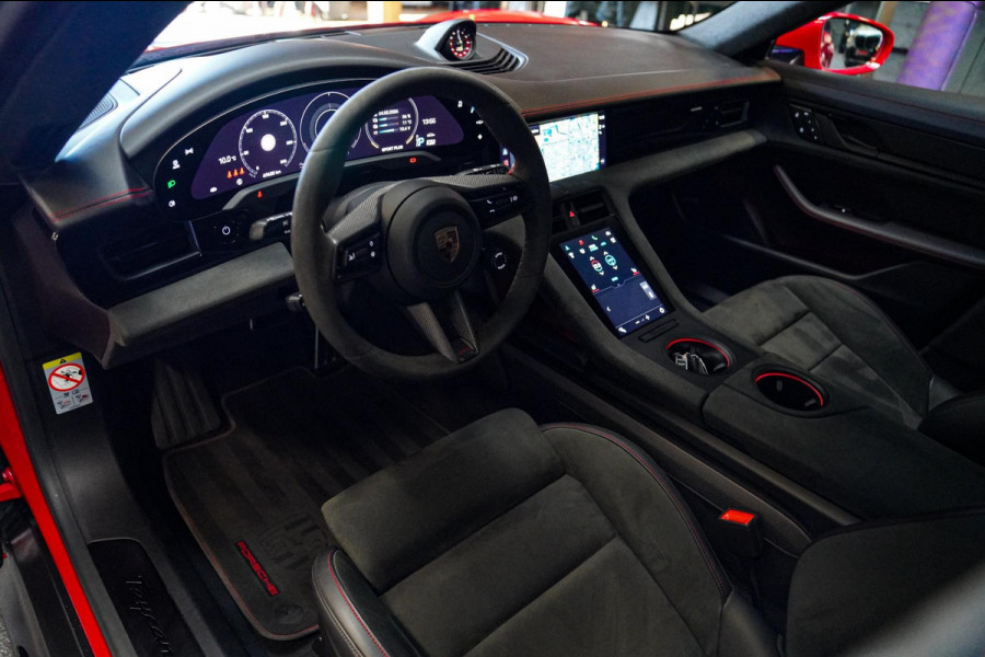 Porsche Taycan Sport Turismo GTS 93 kWh | Luchtvering / LIFT | Bose surround sound | Panorama | Luxe Leder / Alcantara | Sfeerverl