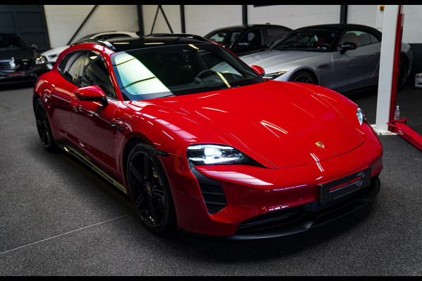 Porsche Taycan Sport Turismo GTS 93 kWh | Luchtvering / LIFT | Bose surround sound | Panorama | Luxe Leder / Alcantara | Sfeerverl