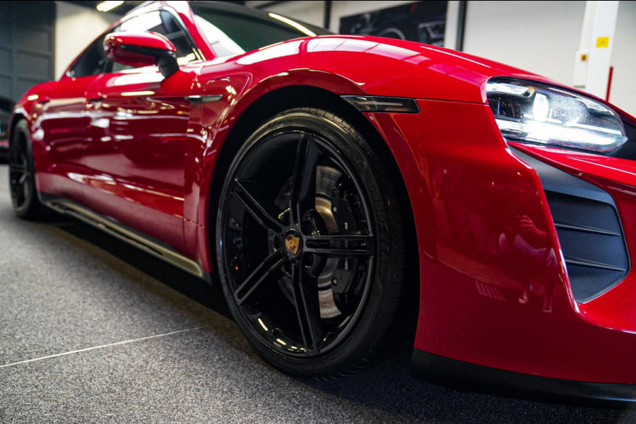 Porsche Taycan Sport Turismo GTS 93 kWh | Luchtvering / LIFT | Bose surround sound | Panorama | Luxe Leder / Alcantara | Sfeerverl