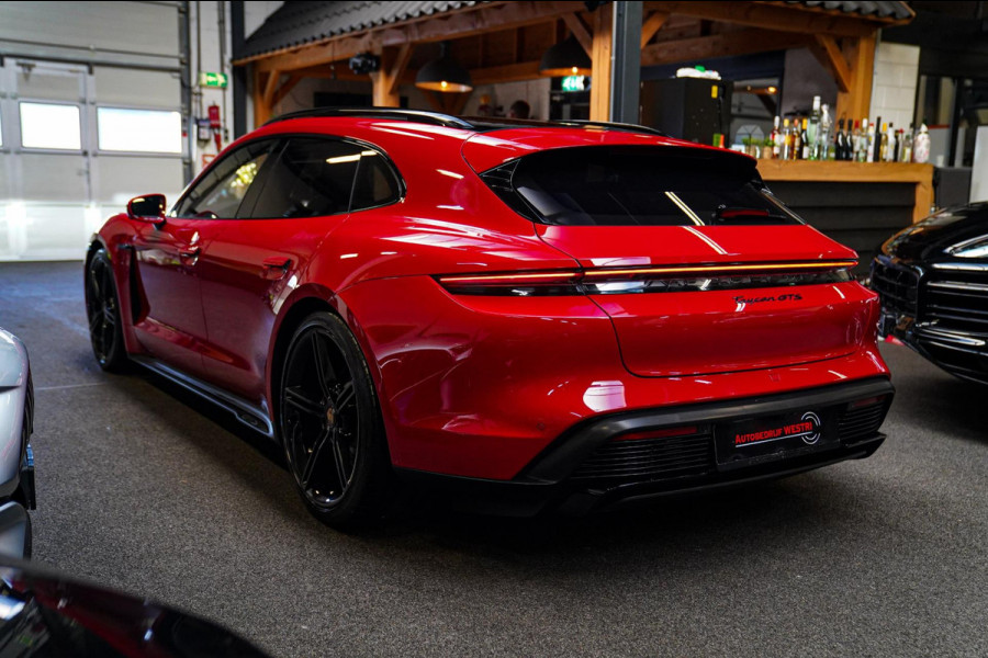 Porsche Taycan Sport Turismo GTS 93 kWh | Luchtvering / LIFT | Bose surround sound | Panorama | Luxe Leder / Alcantara | Sfeerverl