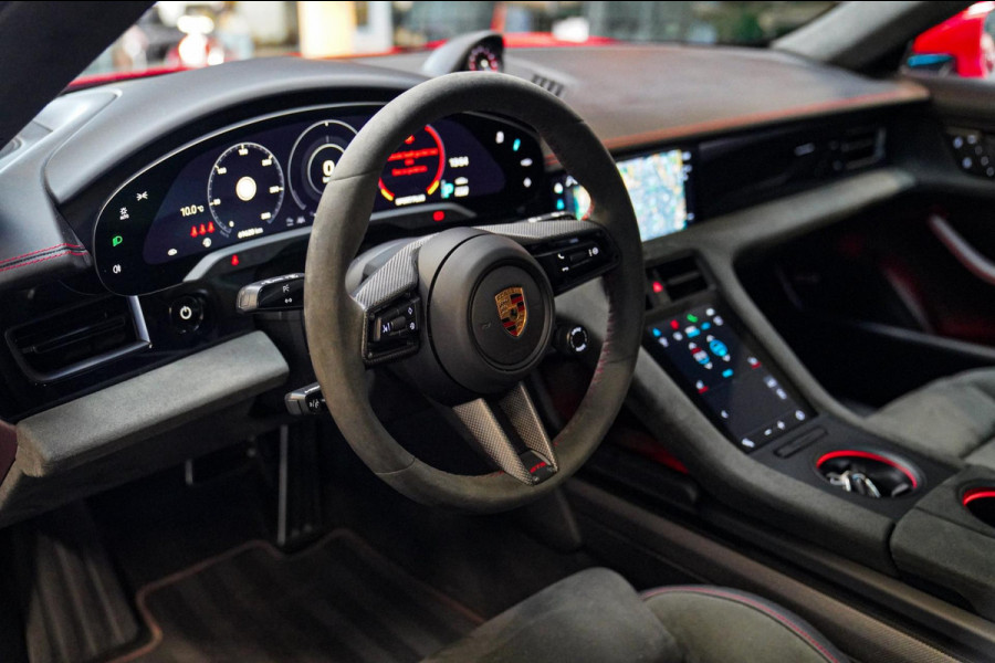Porsche Taycan Sport Turismo GTS 93 kWh | Luchtvering / LIFT | Bose surround sound | Panorama | Luxe Leder / Alcantara | Sfeerverl