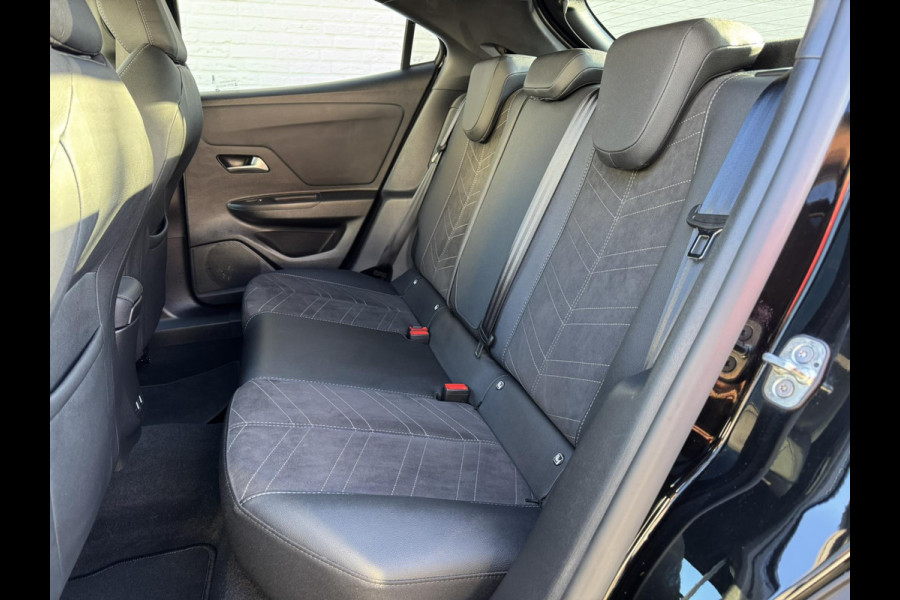 Opel Mokka 1.2 Turbo Level 5 Full LED Adaptive cruise Climate control Stoel- / stuurverwarming Apple Android Trekhaak Keyless