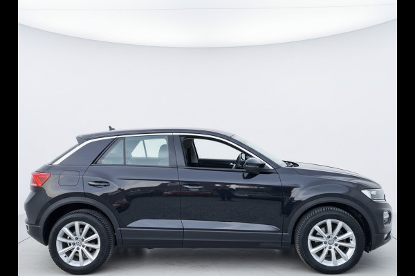 Volkswagen T-Roc 1.5 TSI 150PK DSG BUSINESS CARPLAY/NAVI/PDC