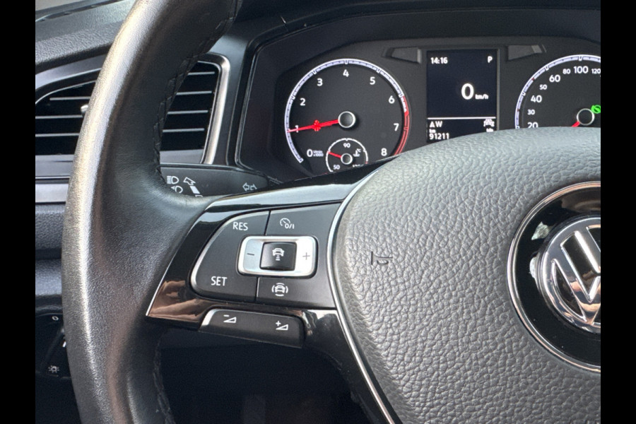 Volkswagen T-Roc 1.5 TSI 150PK DSG BUSINESS CARPLAY/NAVI/PDC