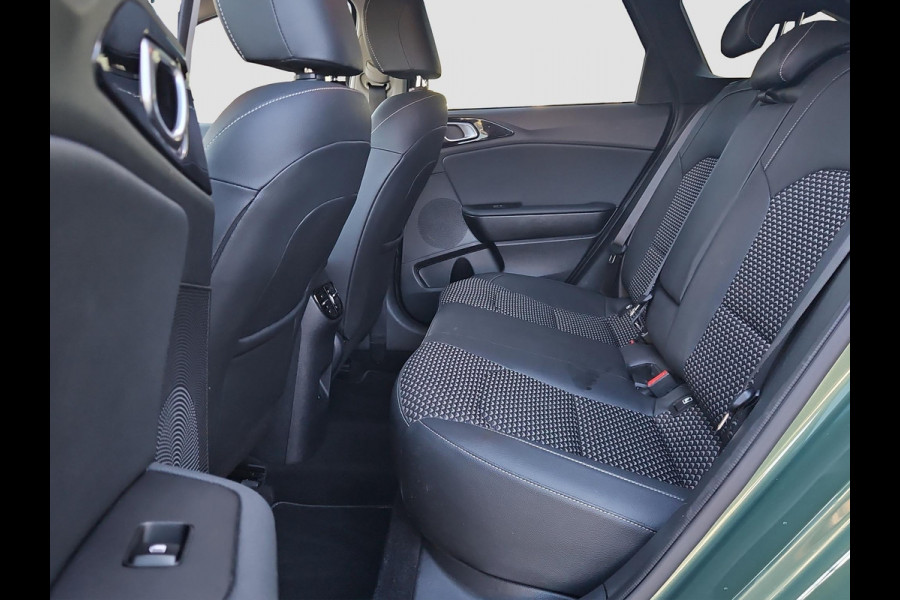 Kia Ceed Sportswagon 1.0 T-GDi DynamicPlusLine | Stoel- en Stuurverwarming | Elektr. Achterklep | Cruise | Navi | Privacy Glass | LED |