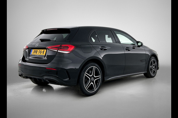 Mercedes-Benz A-Klasse 250 e AMG Plug-In Hybride AMG Line | Night Pakket | Sfeerverlichting |Stoelverwarming | Achteruitrijcamera | Ledkoplampen. Inclusief 24 maanden MB Certified garantie voor Europa.