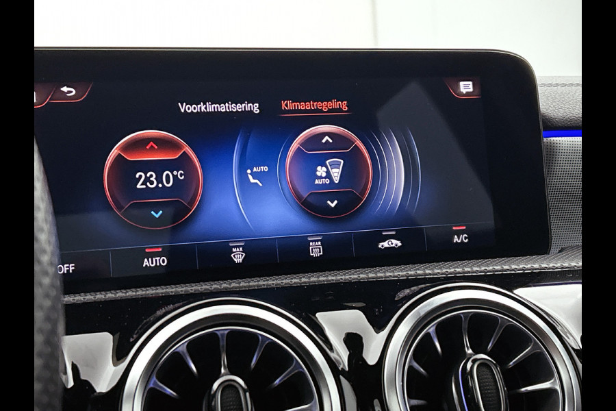 Mercedes-Benz A-Klasse 250 e AMG Plug-In Hybride AMG Line | Night Pakket | Sfeerverlichting |Stoelverwarming | Achteruitrijcamera | Ledkoplampen. Inclusief 24 maanden MB Certified garantie voor Europa.