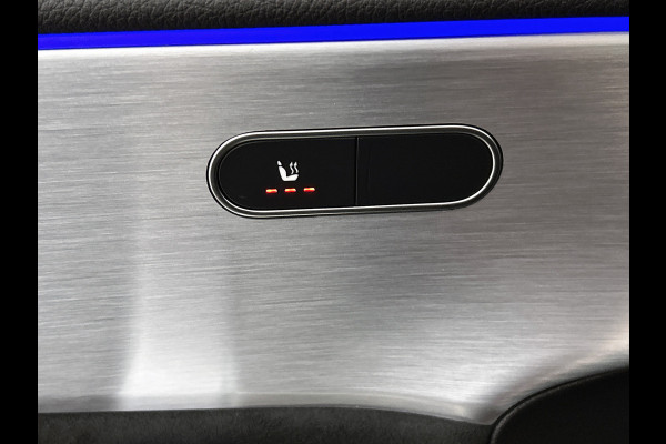 Mercedes-Benz A-Klasse 250 e AMG Plug-In Hybride AMG Line | Night Pakket | Sfeerverlichting |Stoelverwarming | Achteruitrijcamera | Ledkoplampen. Inclusief 24 maanden MB Certified garantie voor Europa.