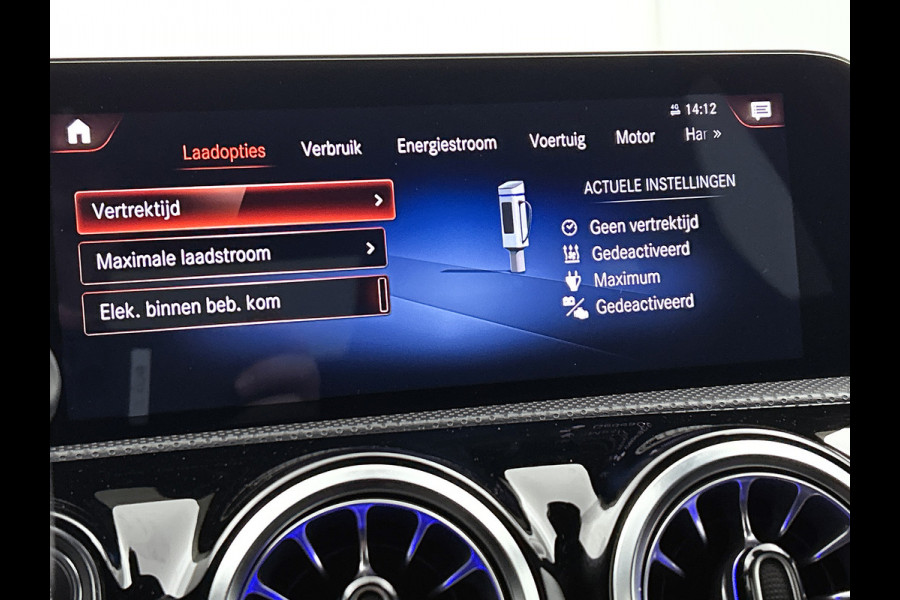 Mercedes-Benz A-Klasse 250 e AMG Plug-In Hybride AMG Line | Night Pakket | Sfeerverlichting |Stoelverwarming | Achteruitrijcamera | Ledkoplampen. Inclusief 24 maanden MB Certified garantie voor Europa.