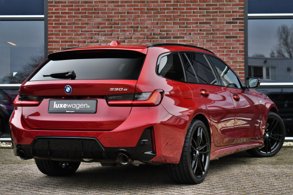 BMW 3 Serie Touring 330e M-Sport LCI-2 Pano Trekh 360 HUD El-zetels