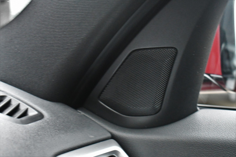 BMW 3 Serie Touring 330e M-Sport LCI-2 Pano Trekh 360 HUD El-zetels