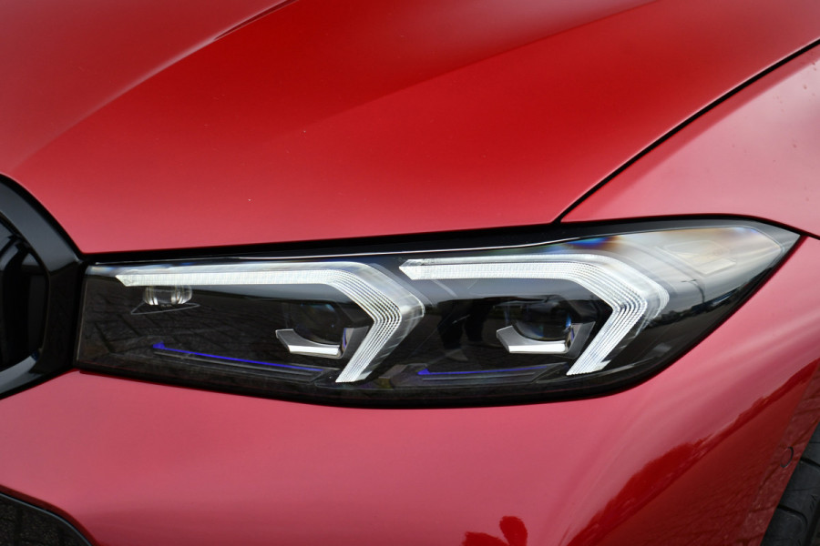 BMW 3 Serie Touring 330e M-Sport LCI-2 Pano Trekh 360 HUD El-zetels