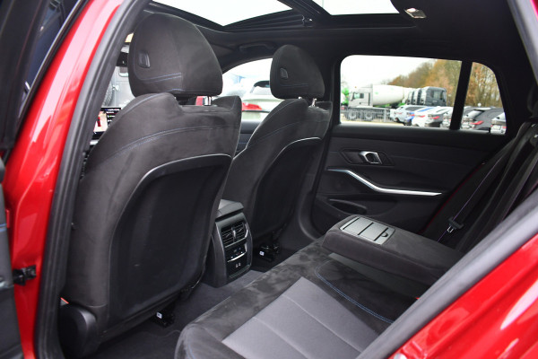 BMW 3 Serie Touring 330e M-Sport LCI-2 Pano Trekh 360 HUD El-zetels