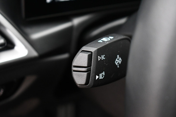 BMW 3 Serie Touring 330e M-Sport LCI-2 Pano Trekh 360 HUD El-zetels