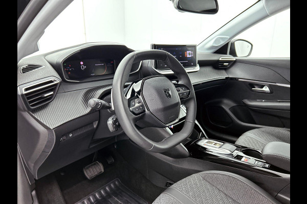 Peugeot 208 1.2 Hybrid 100PK Automaat Allure | Navigatie | Apple Carplay/Android Auto | Airco | Camera | Parkeer sensoren | Cruise Control | Led | Lichtmetalen Velgen