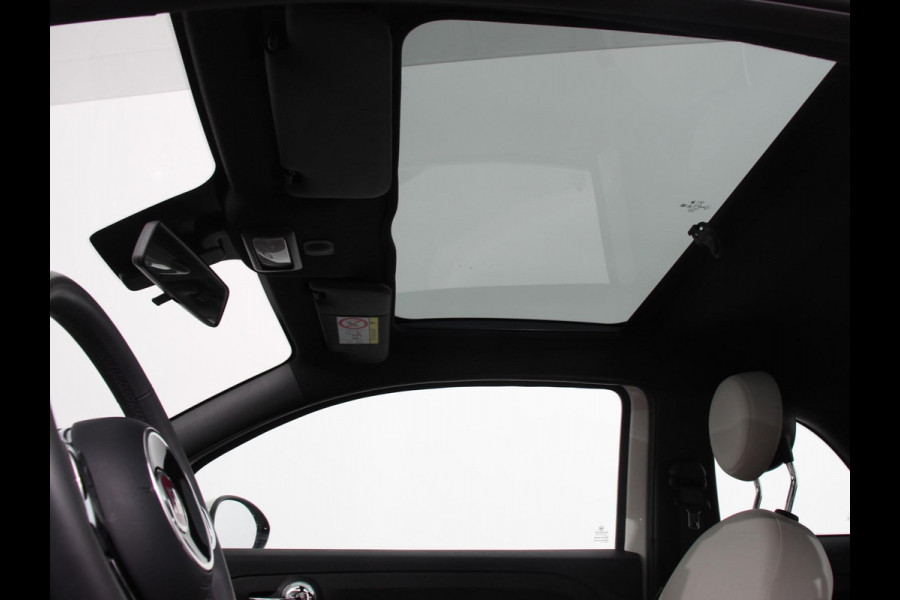 Fiat 500 1.0 Hybrid Dolcevita | Parkeersensor achter | Climate control | Radio | Panoramadak | Cruise control