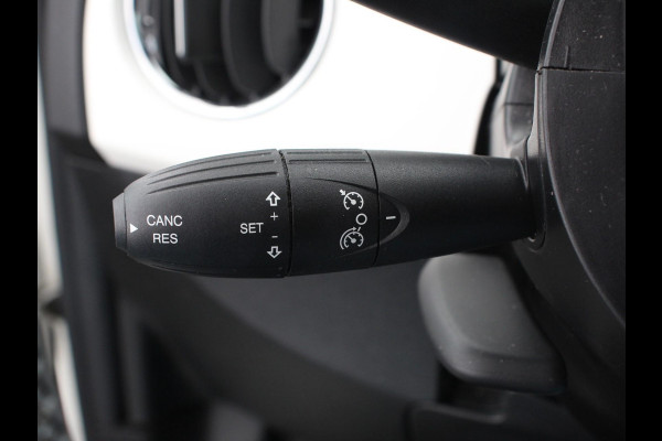 Fiat 500 1.0 Hybrid Dolcevita | Parkeersensor achter | Climate control | Radio | Panoramadak | Cruise control