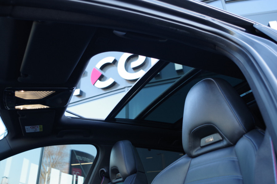 BMW 3 Serie Touring 330e 293 PK xDrive High Executive M-Sport Pro, M-Technic Stoelen, Panoramadak, Adap. Cruise Control, Head-Up