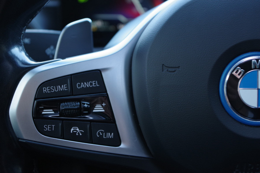 BMW 3 Serie Touring 330e 293 PK xDrive High Executive M-Sport Pro, M-Technic Stoelen, Panoramadak, Adap. Cruise Control, Head-Up