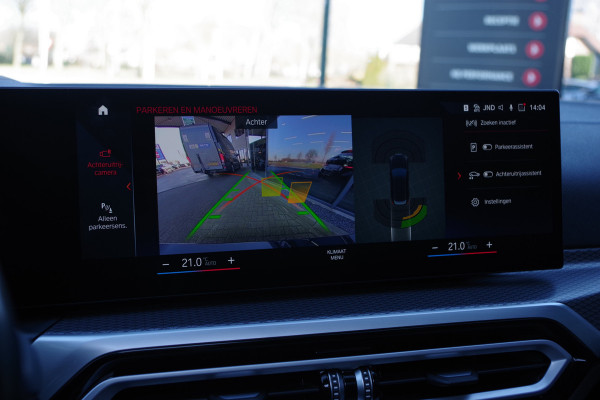 BMW 3 Serie Touring 330e 293 PK xDrive High Executive M-Sport Pro, M-Technic Stoelen, Panoramadak, Adap. Cruise Control, Head-Up