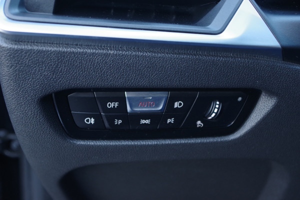 BMW 3 Serie Touring 330e 293 PK xDrive High Executive M-Sport Pro, M-Technic Stoelen, Panoramadak, Adap. Cruise Control, Head-Up