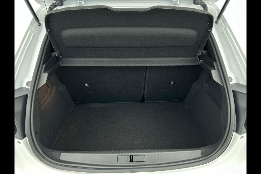 Peugeot 208 1.2 Hybrid 100PK Automaat Allure | Navigatie | Apple Carplay/Android Auto | Airco | Camera | Parkeer sensoren | Cruise Control | Led | Lichtmetalen Velgen