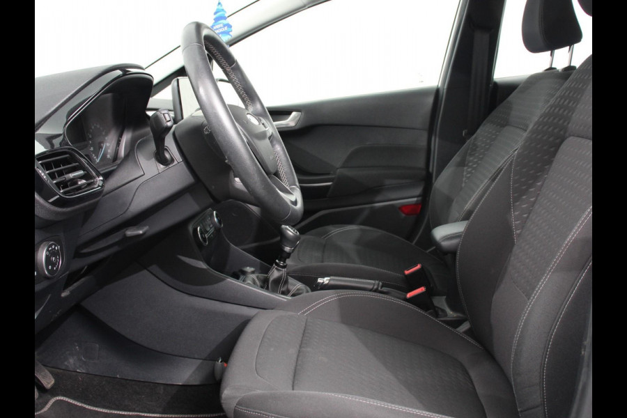 Ford Fiesta 1.0 EcoBoost Titanium | Navigatie | Apple Carplay/Android Auto | Climate Control | Stoelverwarming | Cruise Control | Lichtmetalen Velgen