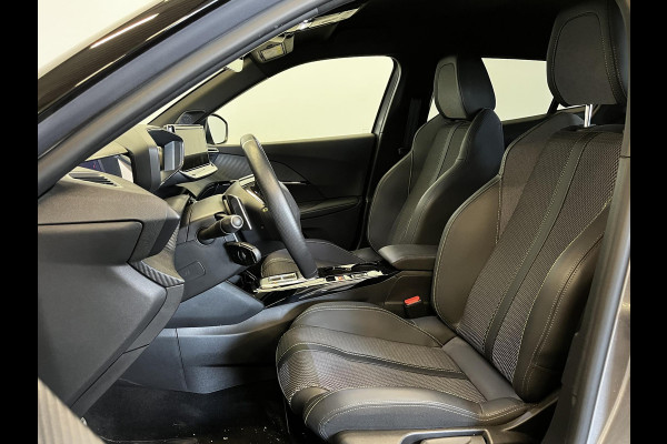 Peugeot 2008 1.2 PureTech 130pk Automaat GT-Line | Navigatie | Apple Carplay/Android Auto | Camera | Parkeersensoren | Ledverlichting | Cruise Control | Virtual Cockpit | Climate Control | Lichtmetalen velgen