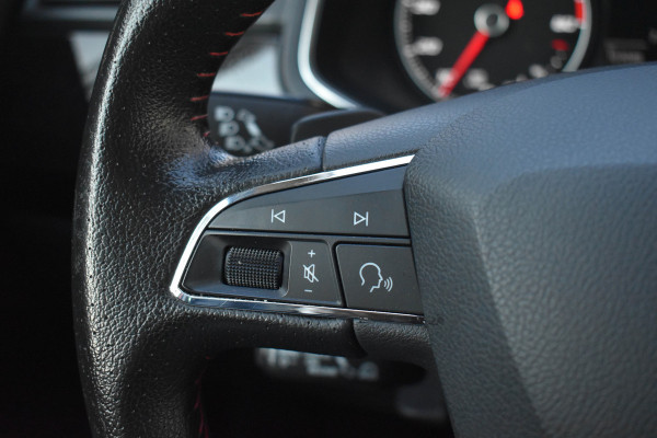 Seat Ibiza 1.0 TSI FR | Pano | Trekhaak | Beats | Camera | ACC