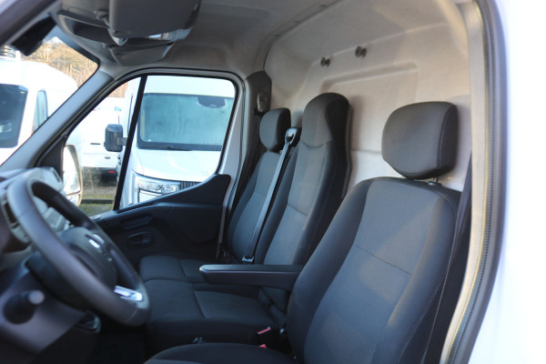 Renault Master T35 2.3 dCi 135pk L3 H2 Work Edition