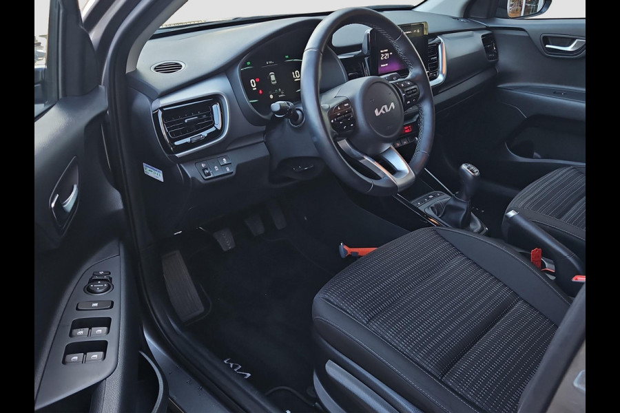 Kia Stonic 1.0 T-GDi MHEV DynamicPlusLine | LED | Stoel- en Stuurverwarming | Cruise | Navi | Clima |
